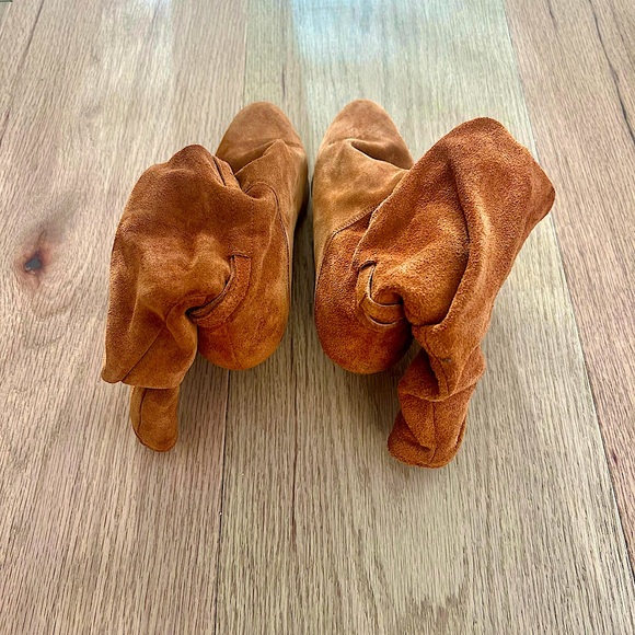 Boots - Picture 5 of 5